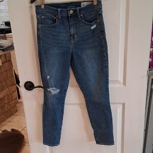 Gap True Skinny High Rise Jeans Size 28/8S Medium Distressed Wash